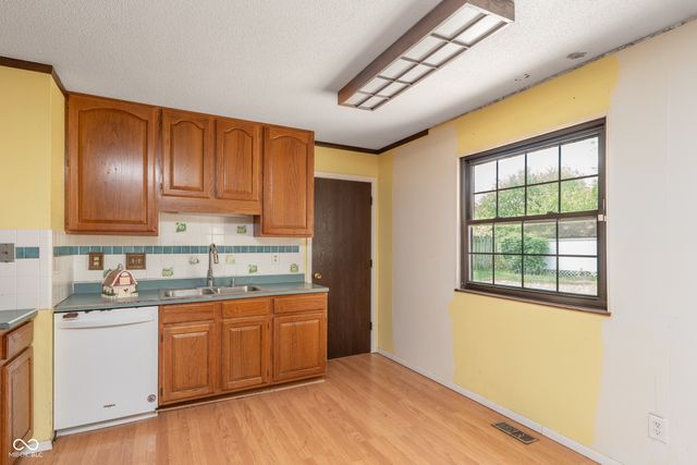 5531 Dollar Hide North Drive, Indianapolis, IN 46221