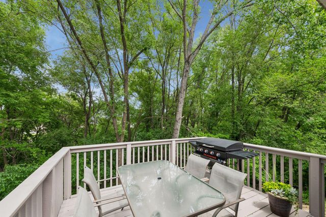 13710 5th Avenue N, Plymouth, MN 55441