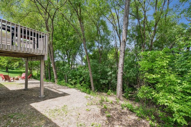 13710 5th Avenue N, Plymouth, MN 55441
