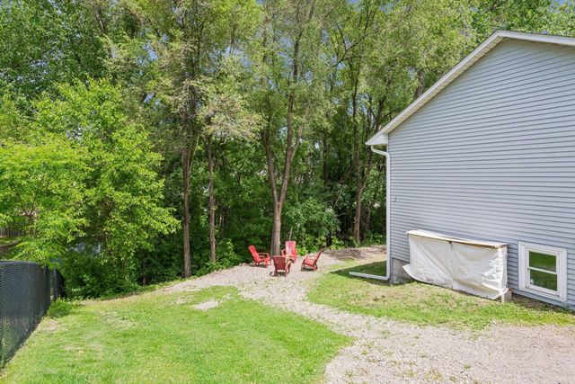 13710 5th Avenue N, Plymouth, MN 55441