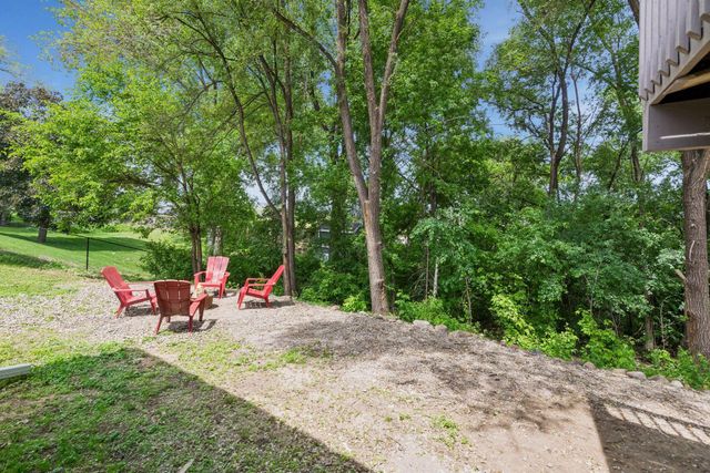 13710 5th Avenue N, Plymouth, MN 55441