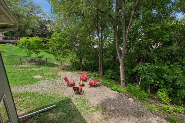 13710 5th Avenue N, Plymouth, MN 55441