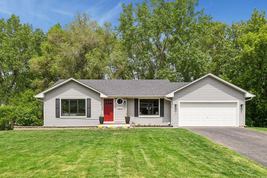 13710 5th Avenue N, Plymouth, MN 55441