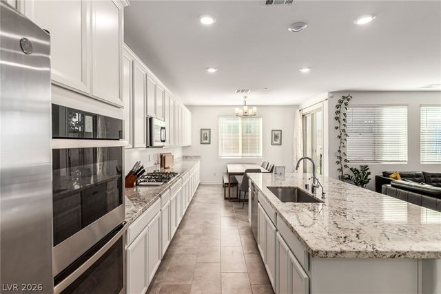 905 Sycamore Falls Street, Henderson, NV 89052