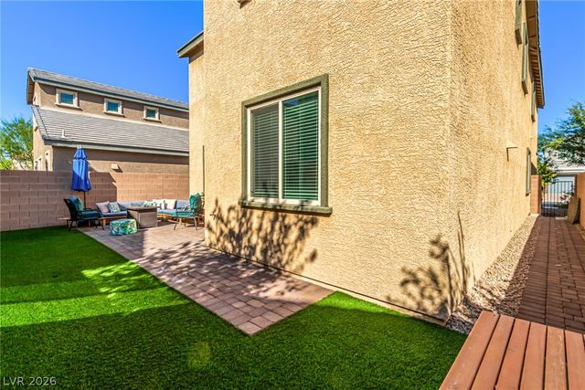 905 Sycamore Falls Street, Henderson, NV 89052