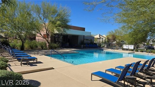 905 Sycamore Falls Street, Henderson, NV 89052