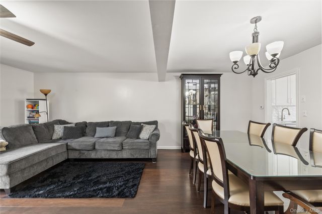 4 Salem Court, Suffern, NY 10901