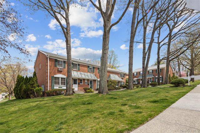 4 Salem Court, Suffern, NY 10901