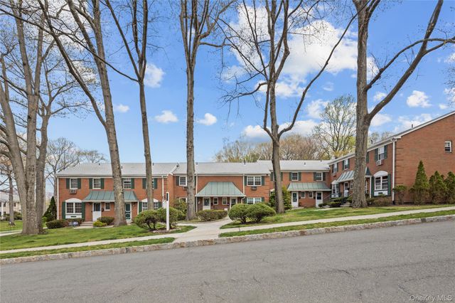 4 Salem Court, Suffern, NY 10901