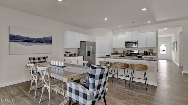 196 Tanasqui Drive, Johnson City, TN 37604