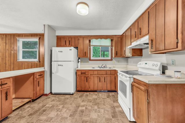 619 Paddy Run Rd, Clarksville, TN 37042