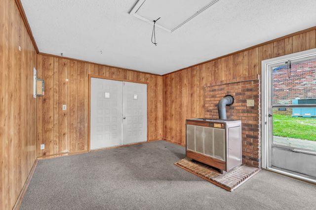 619 Paddy Run Rd, Clarksville, TN 37042