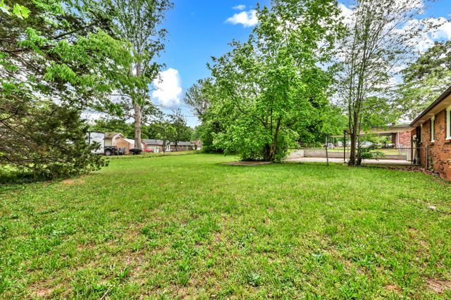 619 Paddy Run Rd, Clarksville, TN 37042