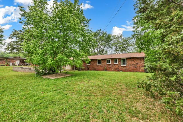 619 Paddy Run Rd, Clarksville, TN 37042