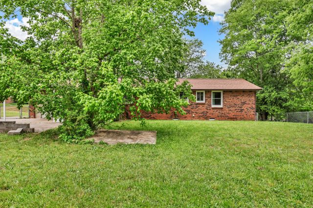 619 Paddy Run Rd, Clarksville, TN 37042