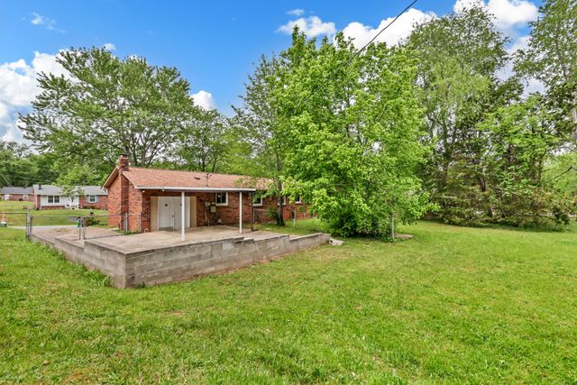 619 Paddy Run Rd, Clarksville, TN 37042