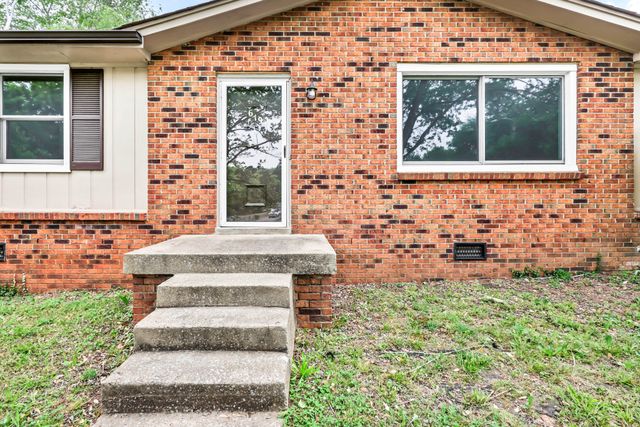 619 Paddy Run Rd, Clarksville, TN 37042