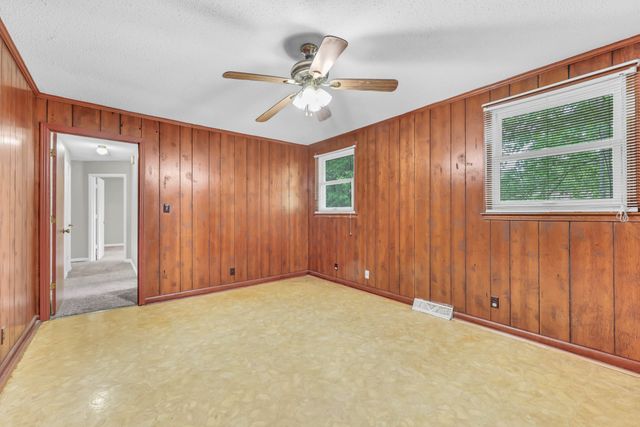 619 Paddy Run Rd, Clarksville, TN 37042