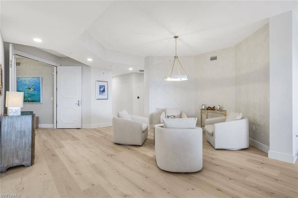 Image 10 of property listing at 6021 Silver King BLVD # 203, Cape Coral, FL 33914