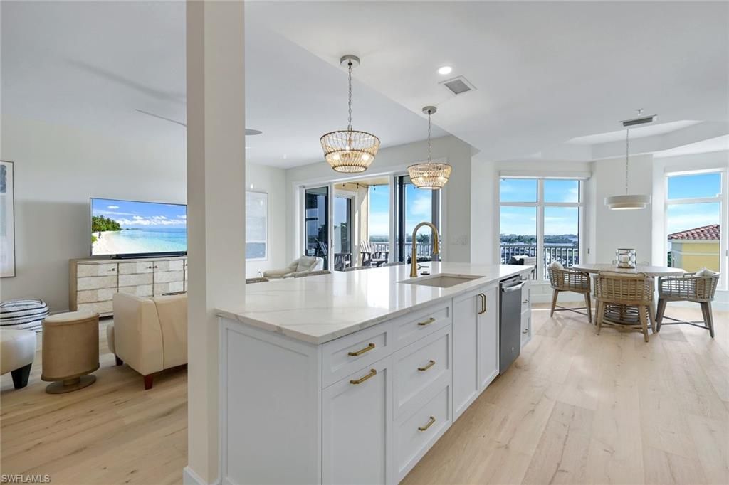 Image 13 of property listing at 6021 Silver King BLVD # 203, Cape Coral, FL 33914