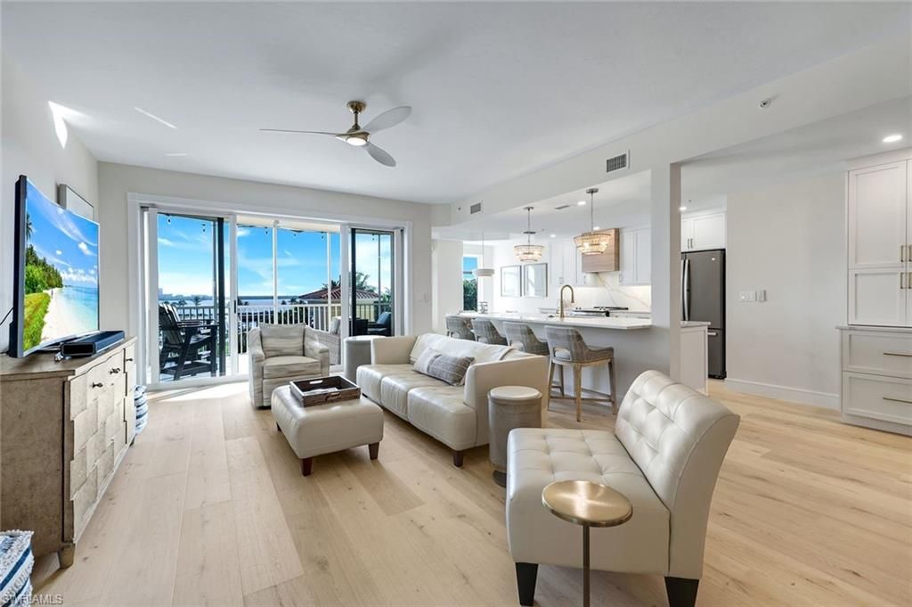 Image 4 of property listing at 6021 Silver King BLVD # 203, Cape Coral, FL 33914