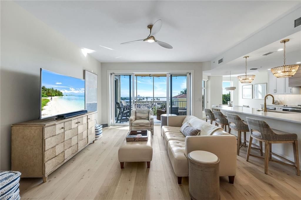 Image 5 of property listing at 6021 Silver King BLVD # 203, Cape Coral, FL 33914