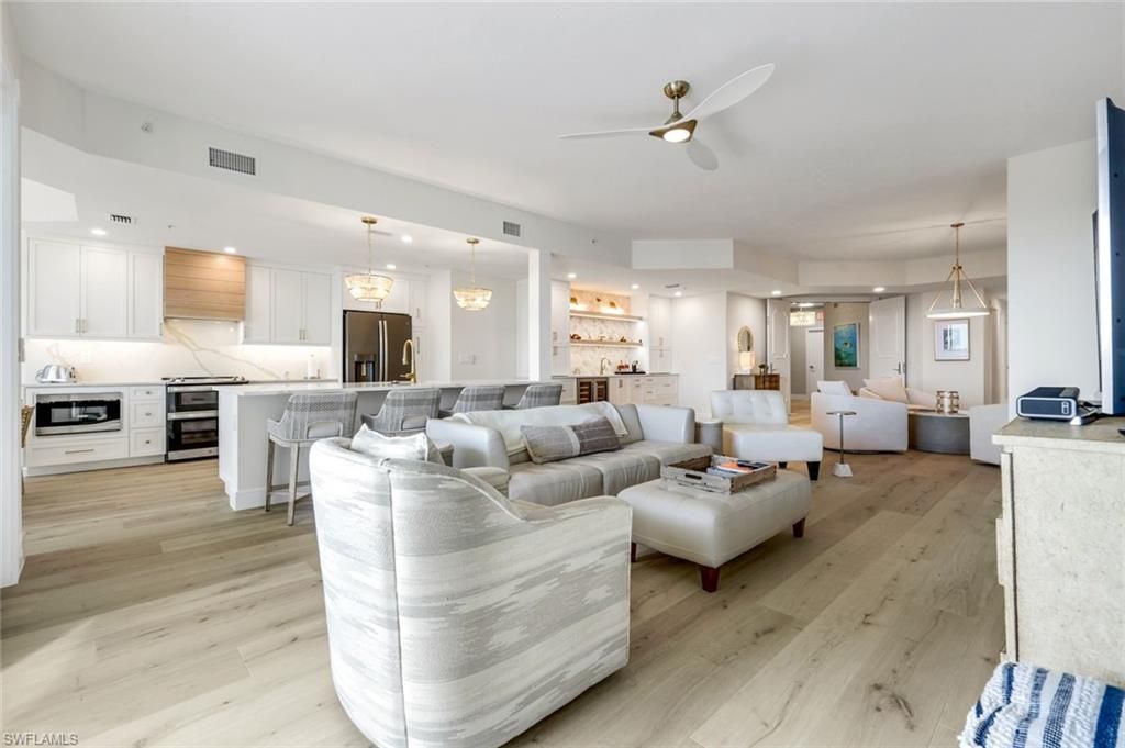 Image 8 of property listing at 6021 Silver King BLVD # 203, Cape Coral, FL 33914