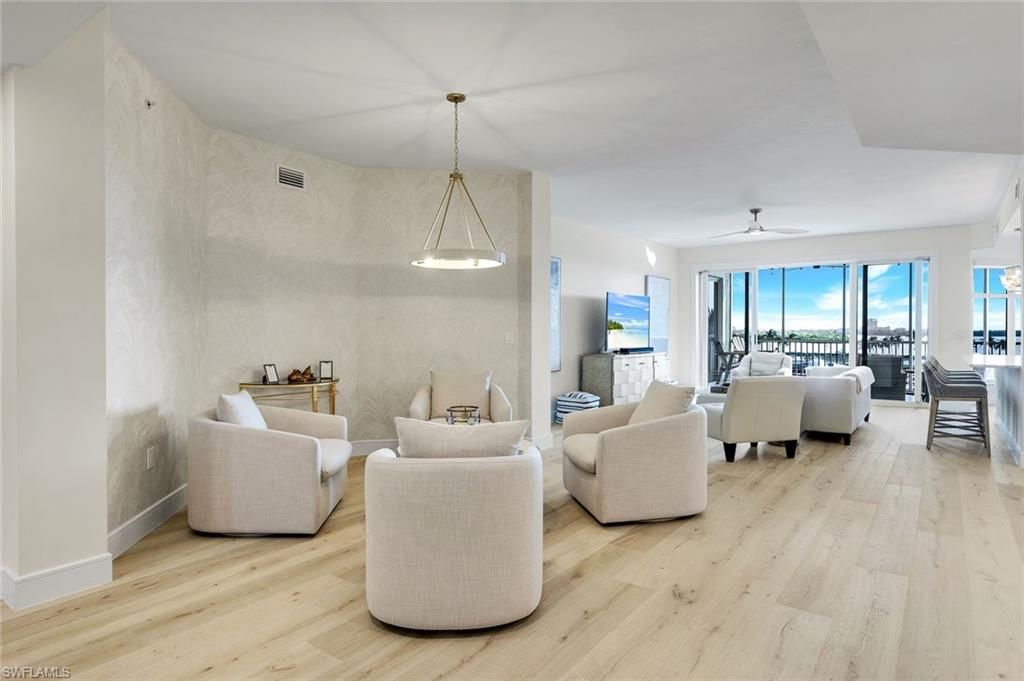 Image 9 of property listing at 6021 Silver King BLVD # 203, Cape Coral, FL 33914