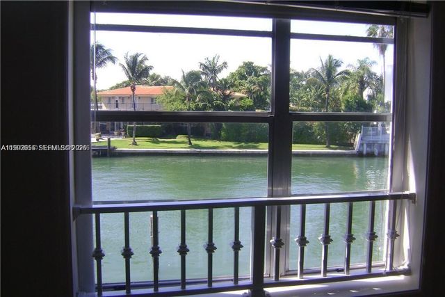 4812 Pine Tree Dr 201, Miami Beach, FL 33140