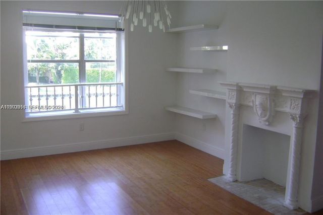 4812 Pine Tree Dr 201, Miami Beach, FL 33140