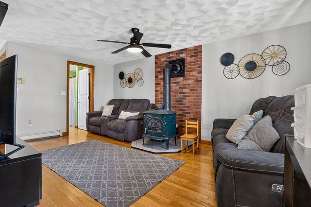 71 Hichborn St, Revere, MA 02151