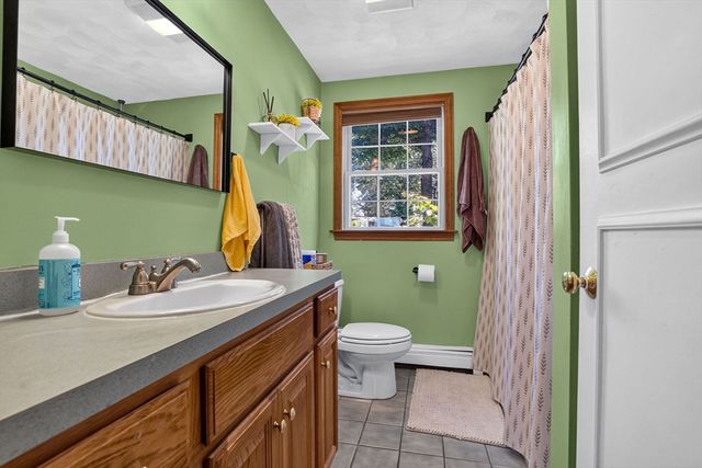 71 Hichborn St, Revere, MA 02151