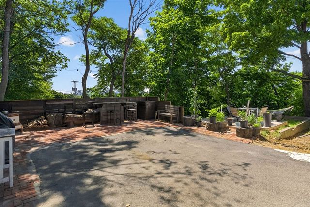71 Hichborn St, Revere, MA 02151