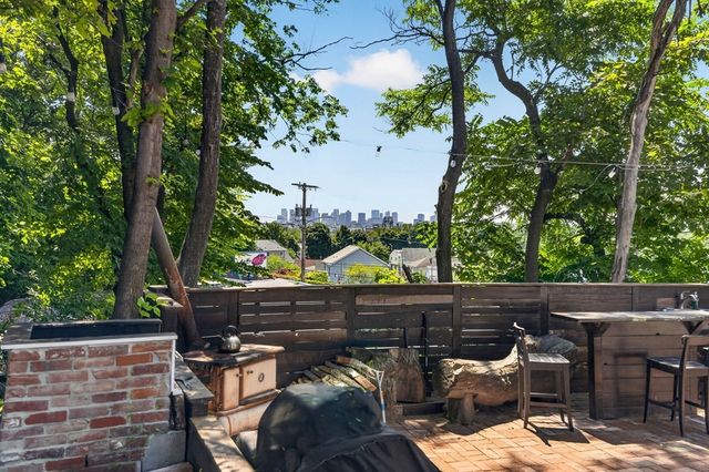 71 Hichborn St, Revere, MA 02151