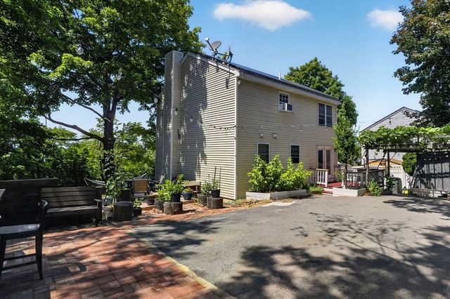 71 Hichborn St, Revere, MA 02151