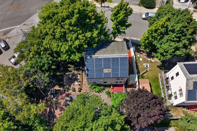 71 Hichborn St, Revere, MA 02151