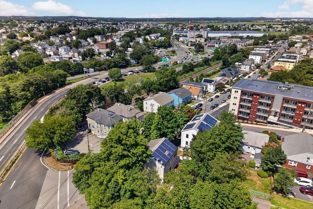 71 Hichborn St, Revere, MA 02151