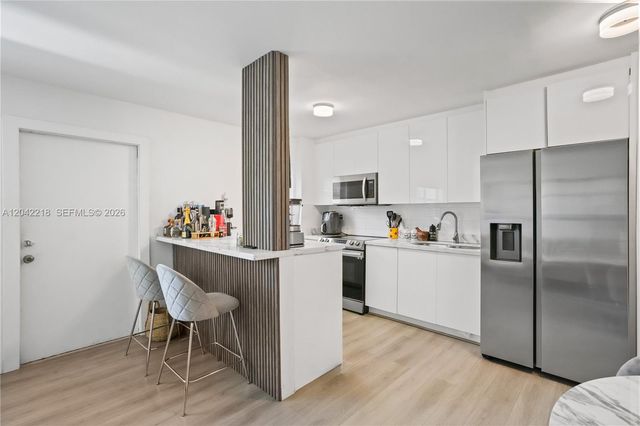 1614 W Ave 203 203, Miami Beach, FL 33139