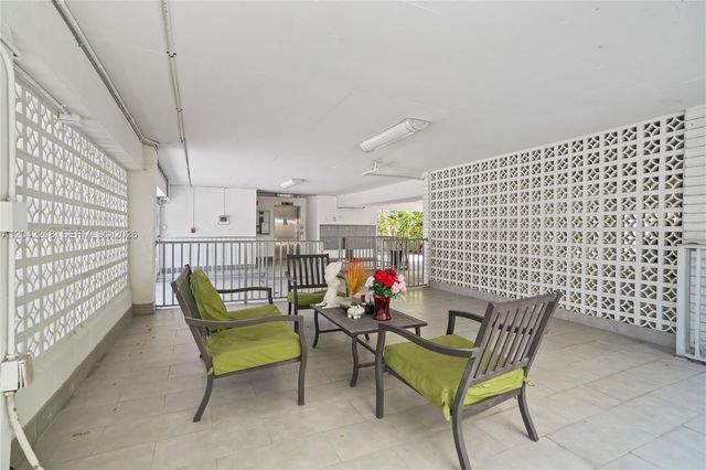 1614 W Ave 203 203, Miami Beach, FL 33139