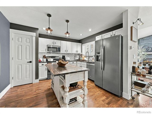 212 Rock Bridge Lane, Windsor, CO 80550