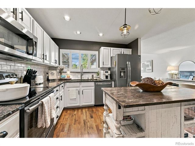 212 Rock Bridge Lane, Windsor, CO 80550