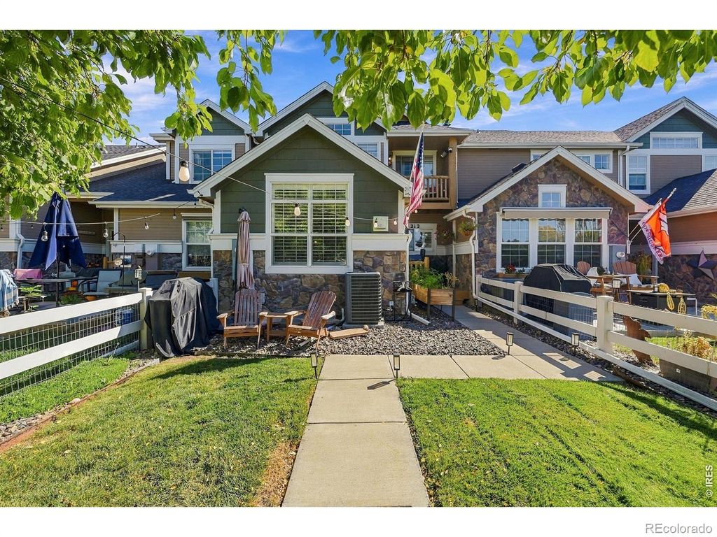 212 Rock Bridge Lane, Windsor, CO 80550