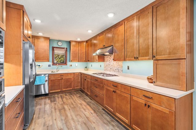 3808 Melanie Circle, Urbandale, IA 50322