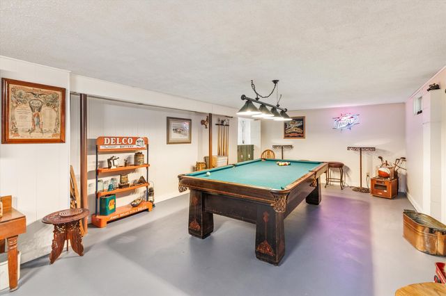 3808 Melanie Circle, Urbandale, IA 50322