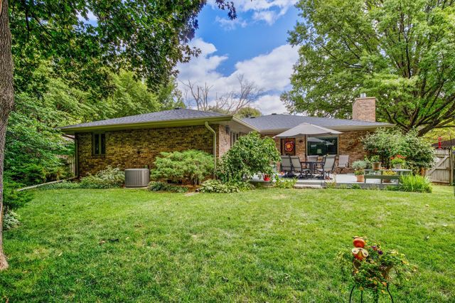 3808 Melanie Circle, Urbandale, IA 50322