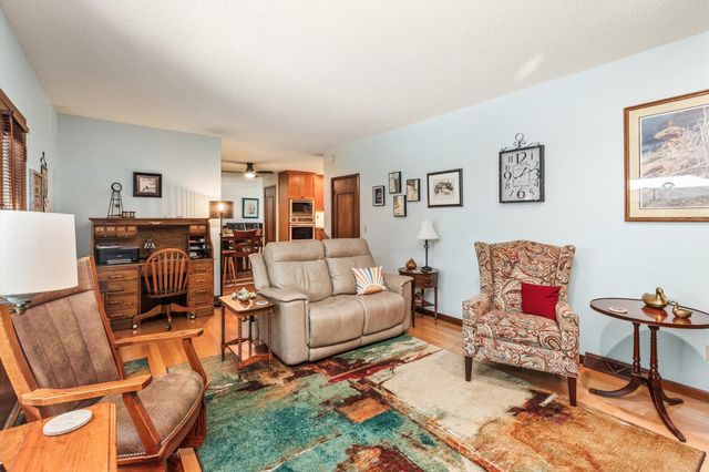 3808 Melanie Circle, Urbandale, IA 50322
