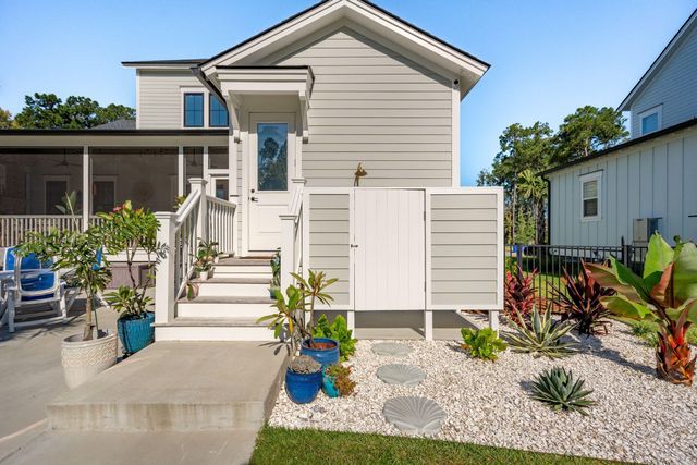 1703 Crab Bank Drive, Mount Pleasant, SC 29466