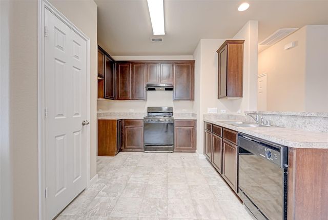 10118 Mariposa Green Court, Houston, TX 77044