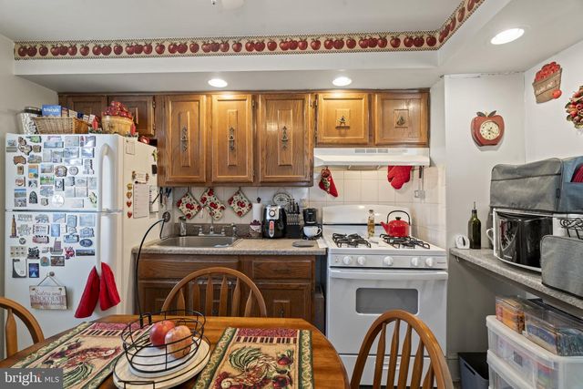 400 BURLINGTON AVE, Delanco, NJ 08075