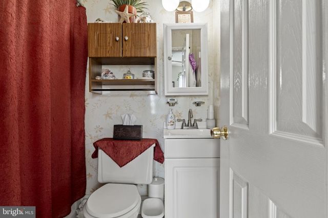 400 BURLINGTON AVE, Delanco, NJ 08075